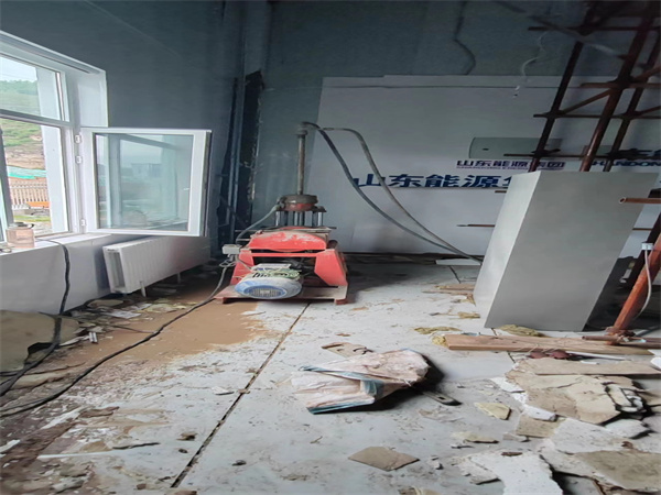 同仁地基基础下沉墙体裂缝加固注浆顶升施工